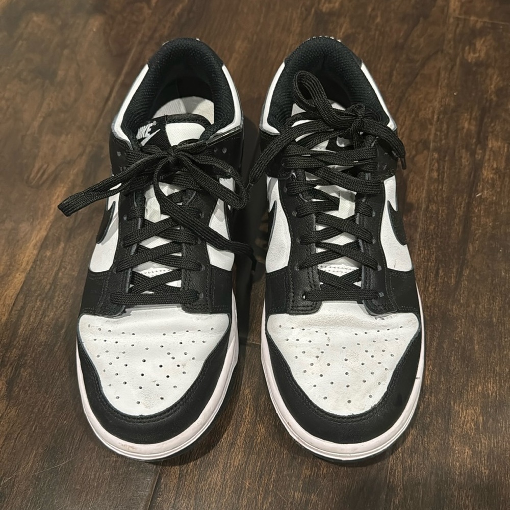 Nike Low Dunk Size 7.5